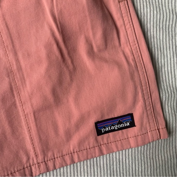 SOLD Patagonia Funhoggers 4 In Shorts - Picture 7 of 7